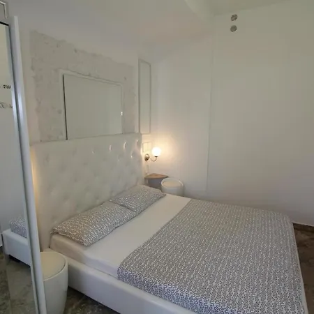 Family-friendly With Swimming Pool Lovran, Opatija - 14178 Apartment *