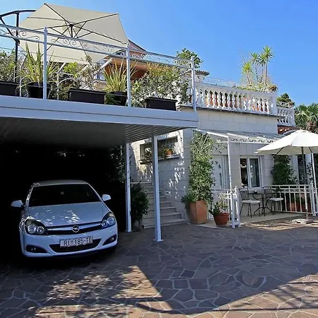 Family-friendly With Swimming Pool Lovran, Opatija - 14178 아파트
