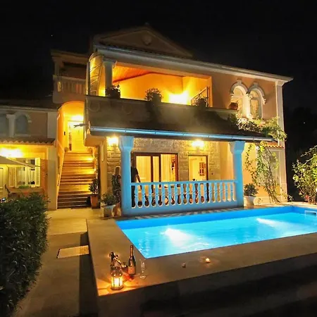 Family-friendly With Swimming Pool Lovran, Opatija - 14178 아파트