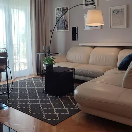 Family-friendly With Swimming Pool Lovran, Opatija - 14178 로브란