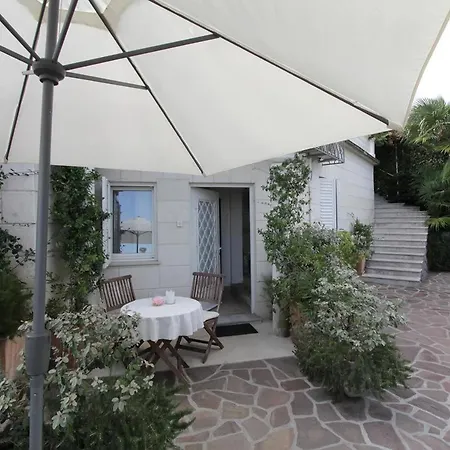 아파트 Family-friendly With Swimming Pool Lovran, Opatija - 14178 로브란